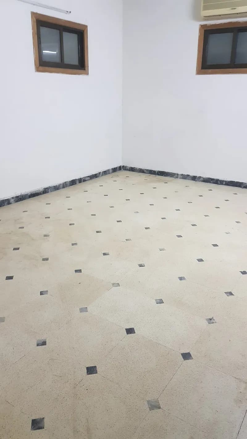 Commercial Shop 30m² – photo 1